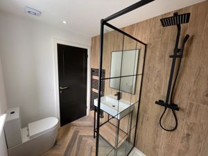 Guest Bedroom En-Suite- click for photo gallery